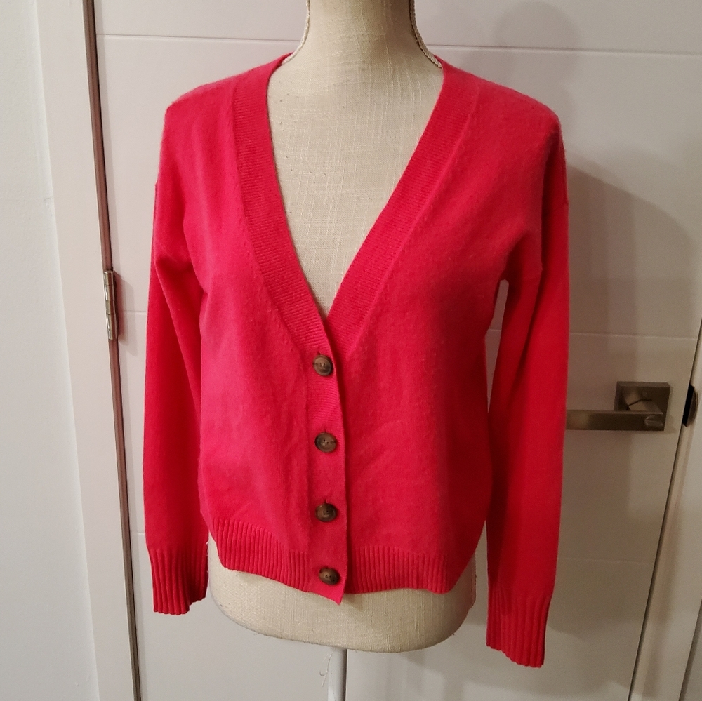 Intermix Roya Cashmere V-neck Button Front Size MP - Picture 3 of 12